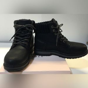 Dirty Laundry Women’s Alpine Ankle Bootie Black  Size 6